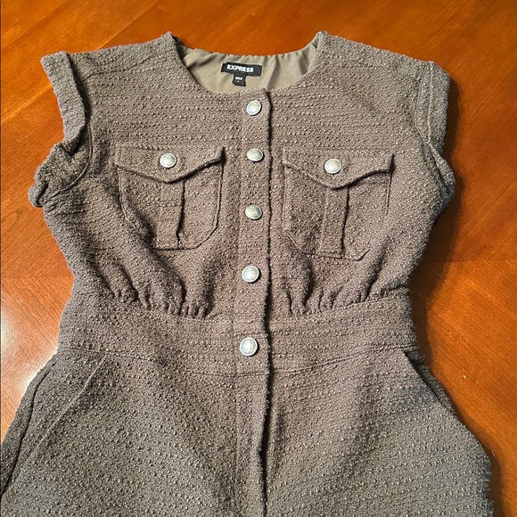 Express Green Textured Button Front Romper - Picture 2 of 4